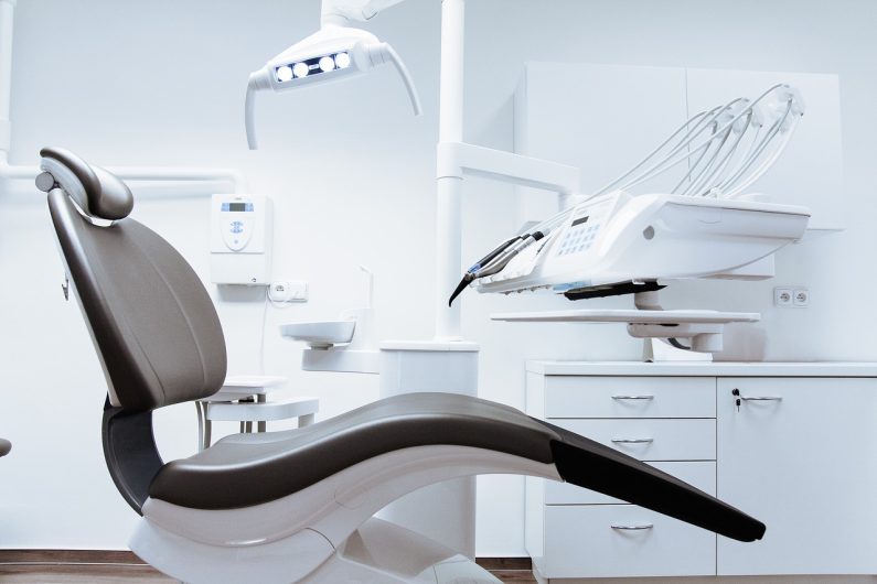 Latest Dental Equipment Chair 2584260 1280 795x530